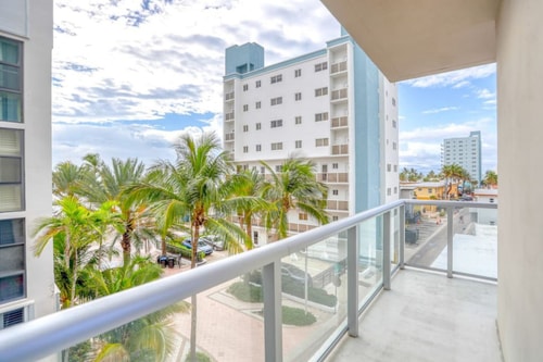 Watch the Sunrise At Your Wraparound Balcony-CS17 24 Manlio Viajes | Agencia de Turismo