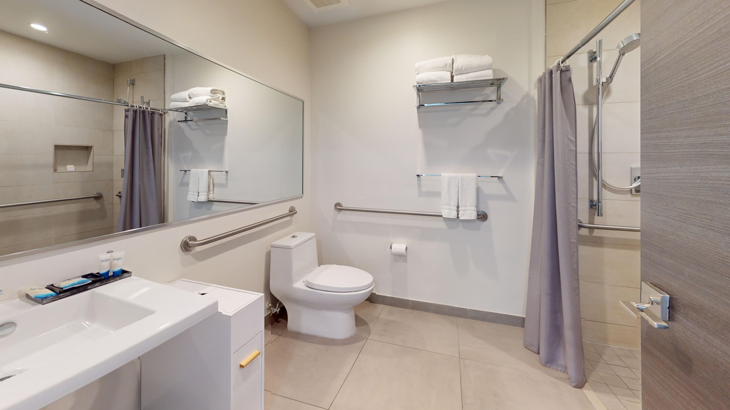 Lovely Large Luxury Beach Apt - Rooftop Pool-CS69 11 Cielo Stays