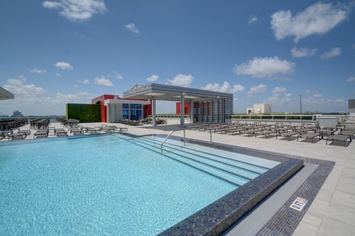 CH-Luxury Corner Unit with Partial Ocean View and Just Steps From the Beach-60333 20 Cielo Stays