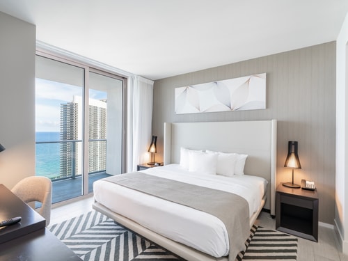 Lovely 2BD Condo w/ ocean view with rooftop pool & bar-300001212 15 Cielo Stays