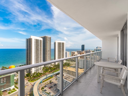 Lovely 2BD Condo w/ ocean view with rooftop pool & bar-300001212 1 Cielo Stays