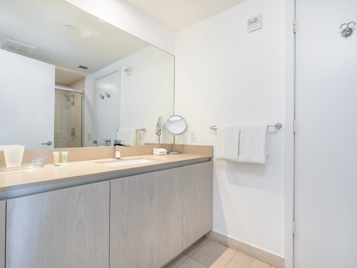 Paradise Beachfront Intercoastal & Ocean View-CS46 14 Cielo Stays