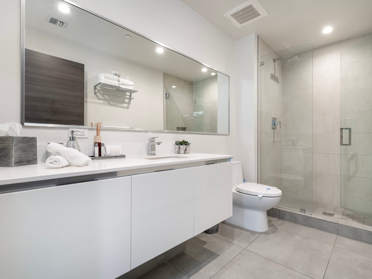Condominio de lujo con vista al agua tranquila-CS13 12 Cielo Stays