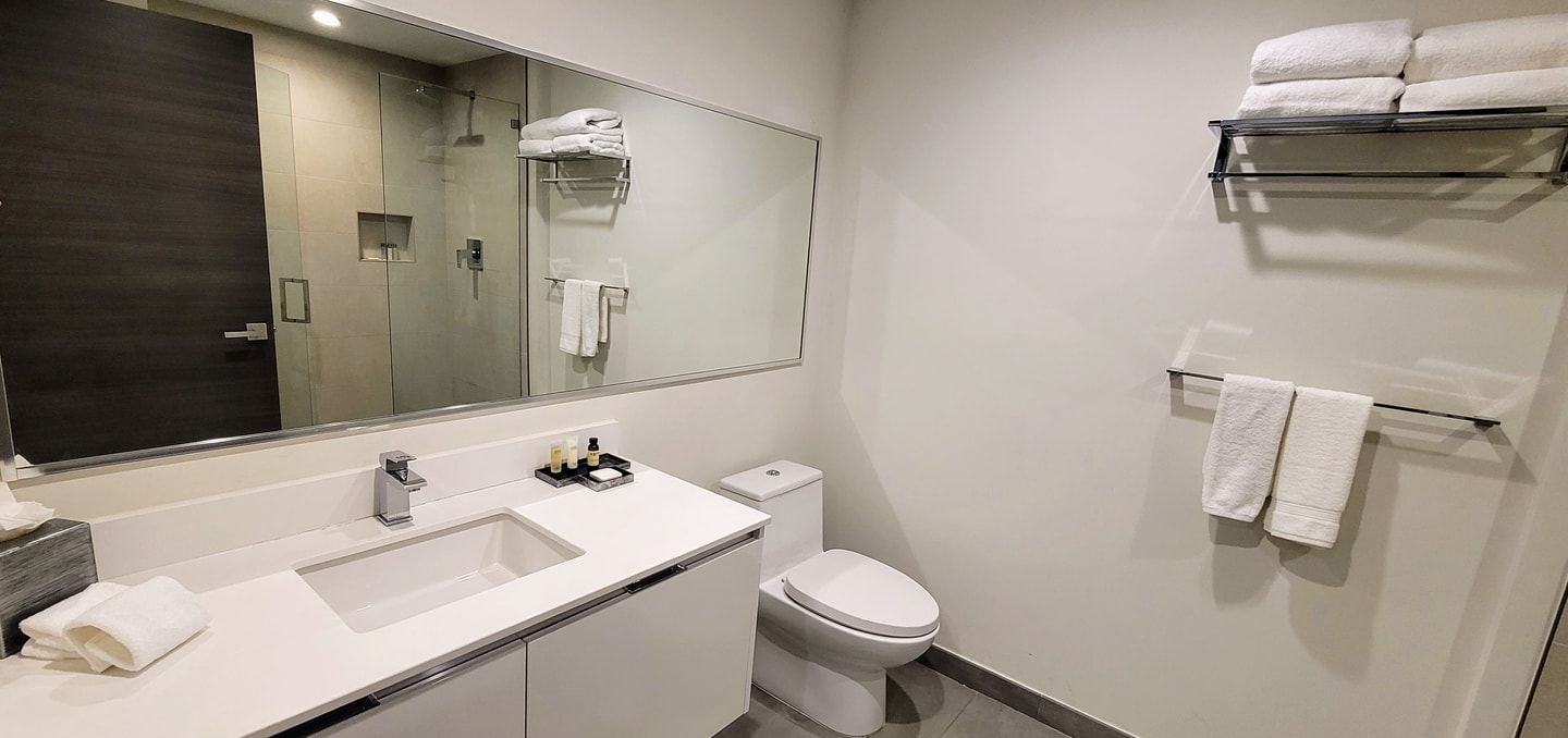 Beach Side Escape with Bar and Rooftop Pool-CS41 5 Cielo Stays