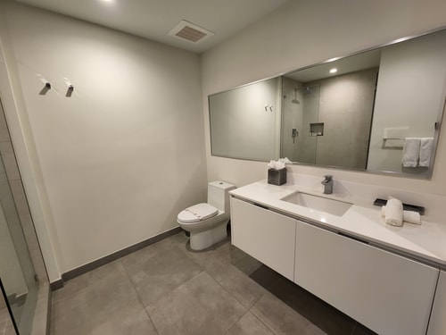 2BR Coastal Retreat w / atemberaubende Sonnenaufgang Ansichten -CS3 13 Cielo Stays