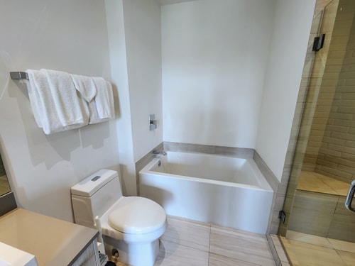 Waterfront Condo with Rooftop Pool 14 Tamesys Departamentos