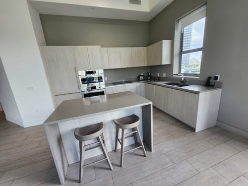 Waterfront Condo with Rooftop Pool 4 Tamesys Departamentos