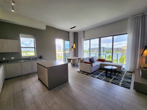 Waterfront Condo with Rooftop Pool 9 Tamesys Departamentos