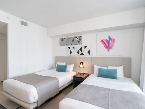 Oceanview Escape | Balcony +Resort Pool & Gym-CS47 13 Tamesys Departamentos