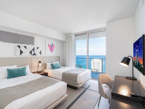 Oceanview Escape | Balcony +Resort Pool & Gym-CS47 14 Tamesys Departamentos