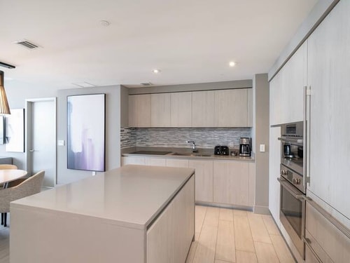 Oceanview Escape | Balcony +Resort Pool & Gym-CS47 18 Tamesys Departamentos