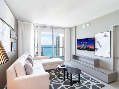 Top Oceanview 2BR Condo - CS47 Cielo Stays