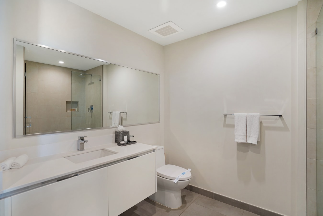 2BR Coastal Retreat w/ Stunning Sunrise Views -CS3 19 Cielo Stays