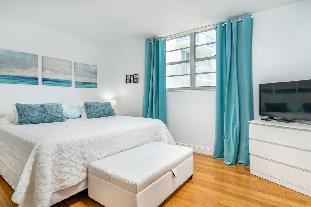 Charming High-Floor Condo |The Tides|No Fees-CS54 9 Cielo Stays