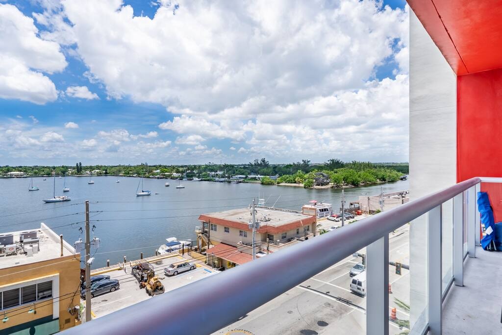 CH- Brand New Luxury Condo-59105 2 Cielo Stays