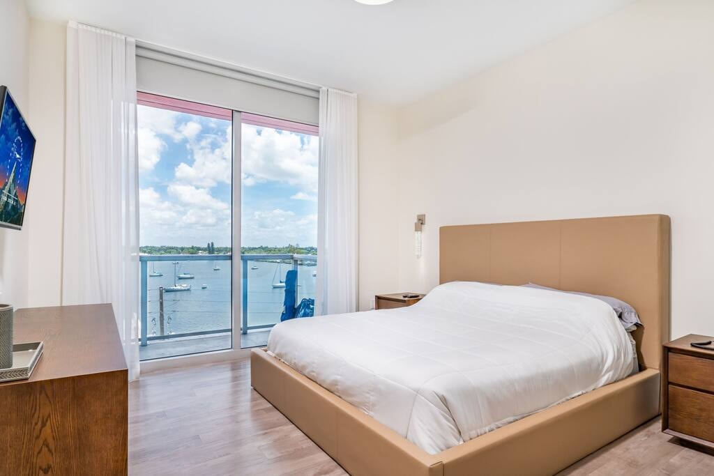 CH- Brand New Luxury Condo-59105 7 Cielo Stays