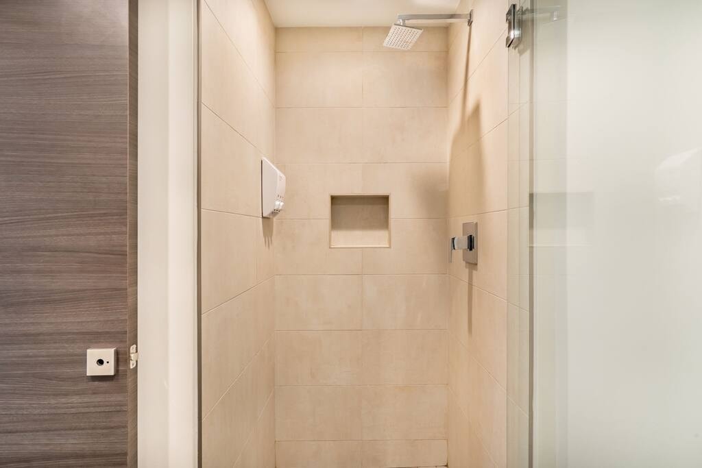 CH- Brand New Luxury Condo-59105 9 Cielo Stays