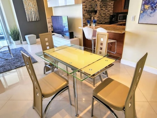 Beachside 1BR | No Fees | Pool & Beach Access CS60 4 Manlio Viajes  |  Agencia de Turismo