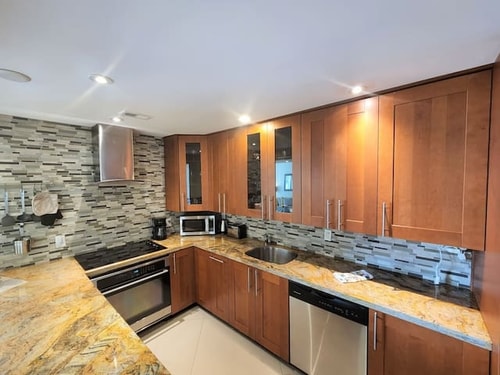 Beachside 1BR | No Fees | Pool & Beach Access CS60 13 Manlio Viajes  |  Agencia de Turismo