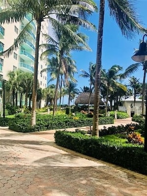 Beachside 1BR | No Fees | Pool & Beach Access CS60 25 Manlio Viajes  |  Agencia de Turismo