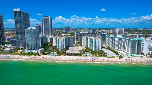 Beachside 1BR | No Fees | Steps to Sand - CS57 18 Tamesys Departamentos