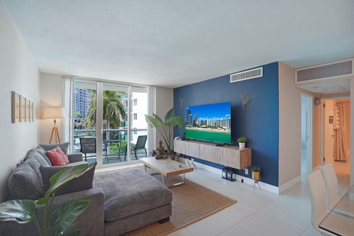 Charming Condo with Relaxing Vibes at Tides - CS57 14 Manlio Viajes | Agencia de Turismo