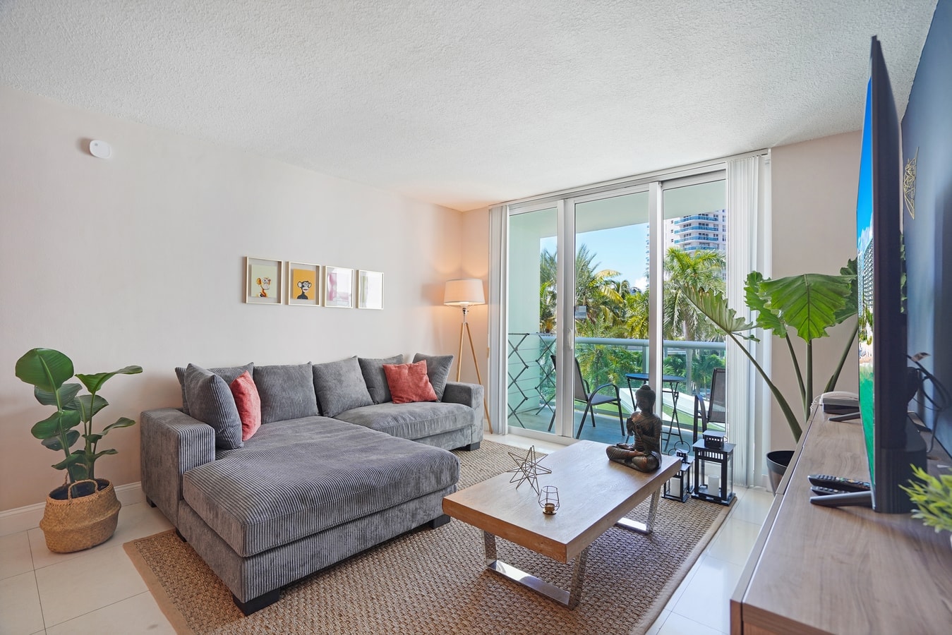 Charming Condo with Relaxing Vibes at Tides - CS57 16 Cielo Stays