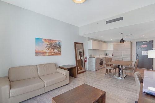 Luxury Beach Condo with Partial Ocean View -CS15 4 Manlio Viajes  |  Agencia de Turismo