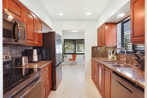 Retiro HWD no centro da cidade | quintal + perto da praia - CS61 15 Cielo Stays