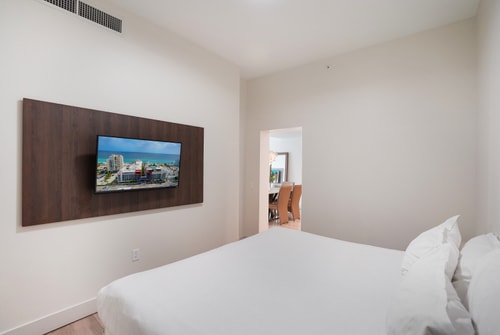 CH Luxury Two Bedrooms & Partial Ocean View-CS2 21 Cielo Stays