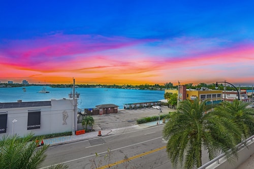 CH Luxury Water View And An Incredible Sunset-CS36 11 Tamesys Departamentos
