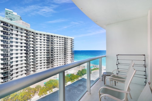 Partial Ocean View | No Fees | Beach Access-CS53 4 Tamesys Departamentos