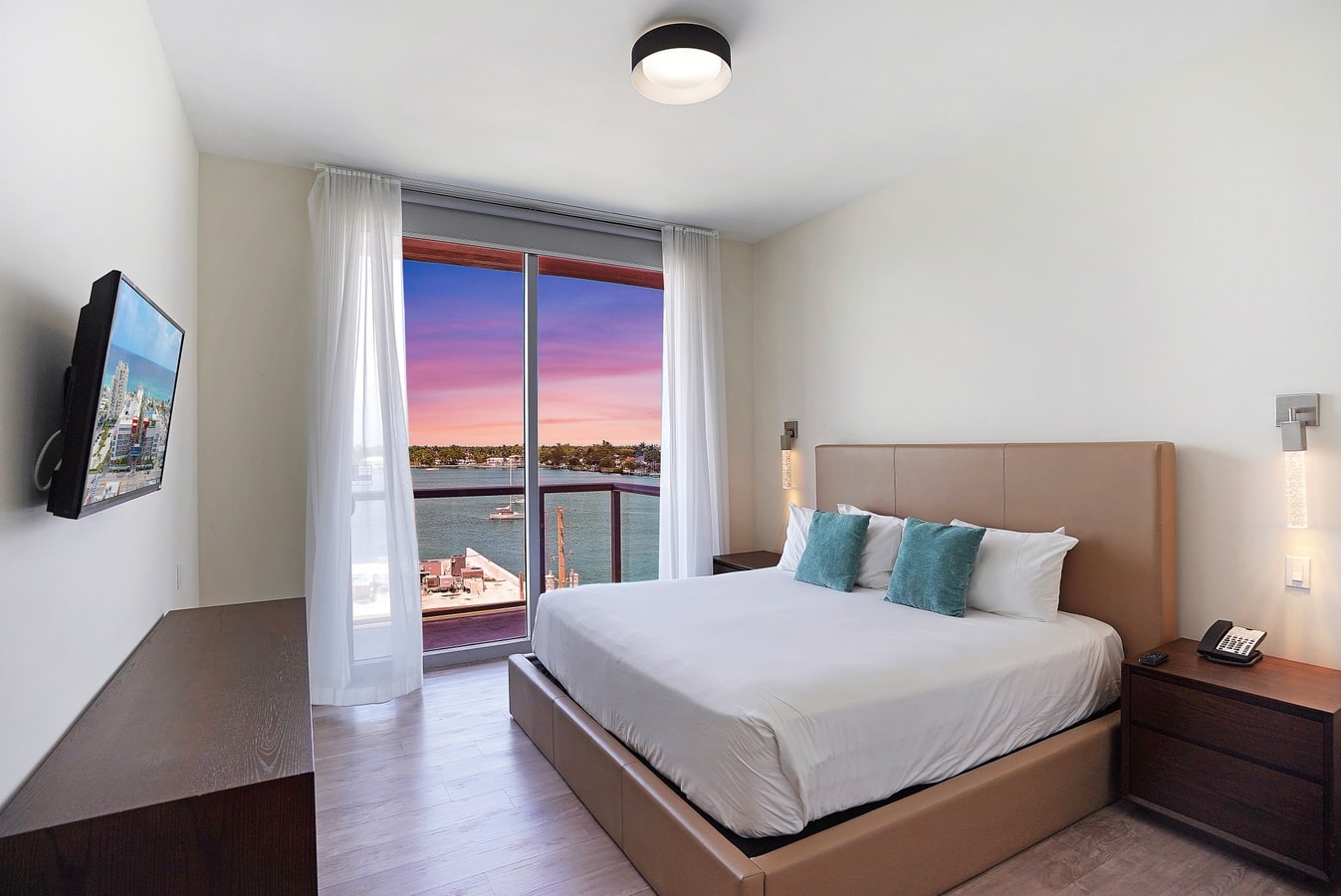 Relaxing 2BR Sunsets Over The Water-CS12 12 Cielo Stays
