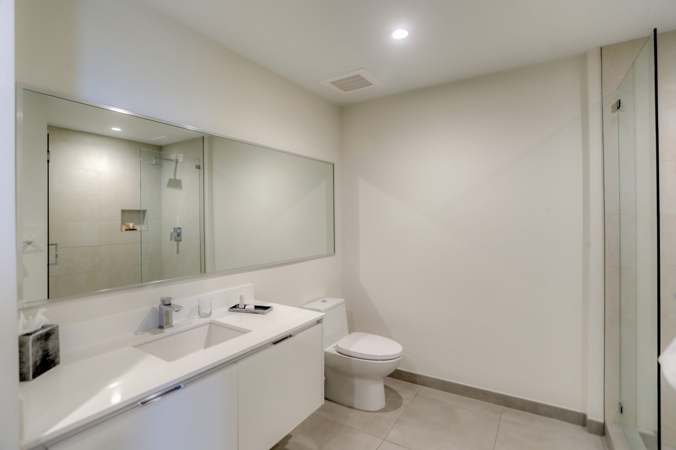 Elegante condominio con vista parcial al mar Retreat-CS16 8 Cielo Stays