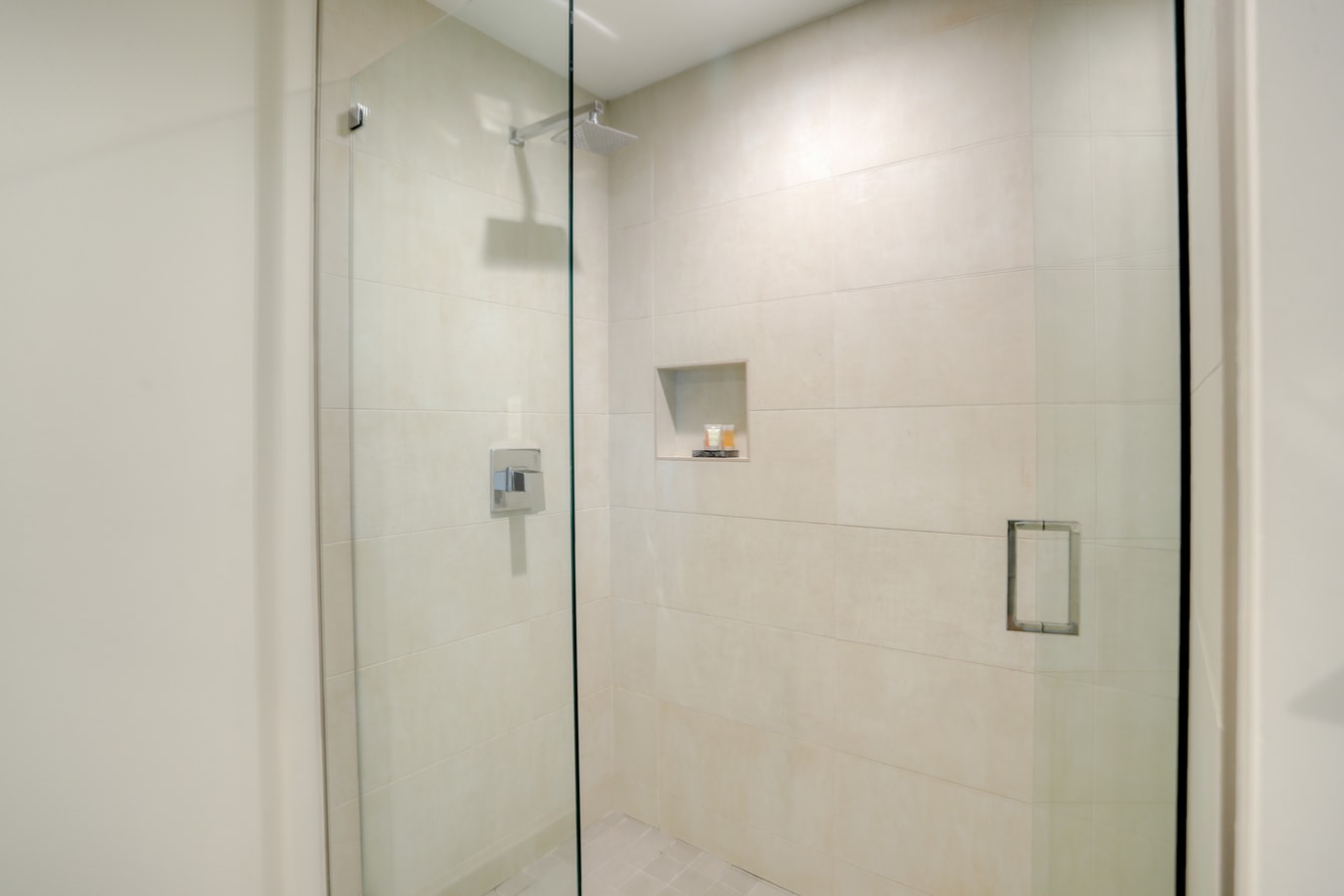 Elegante condominio con vista parcial al mar Retreat-CS16 10 Cielo Stays