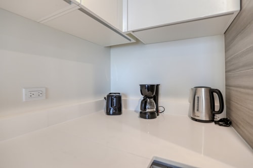 Stylish Condo w/ Partial Ocean View Retreat-CS16 12 Manlio Viajes  |  Agencia de Turismo