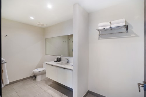 Modern Partial Ocean View Retreat 11 Tamesys Departamentos