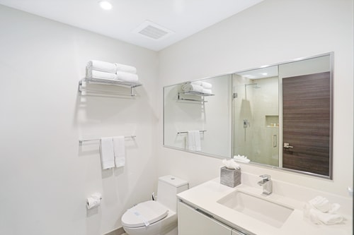 CH Luxury Spacious Beach Condo | Ocean Breeze-CS40 19 Tamesys Departamentos