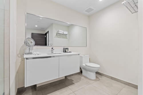 Luxury Beachside Condo with Bathtub - CS23 18 Manlio Viajes | Agencia de Turismo