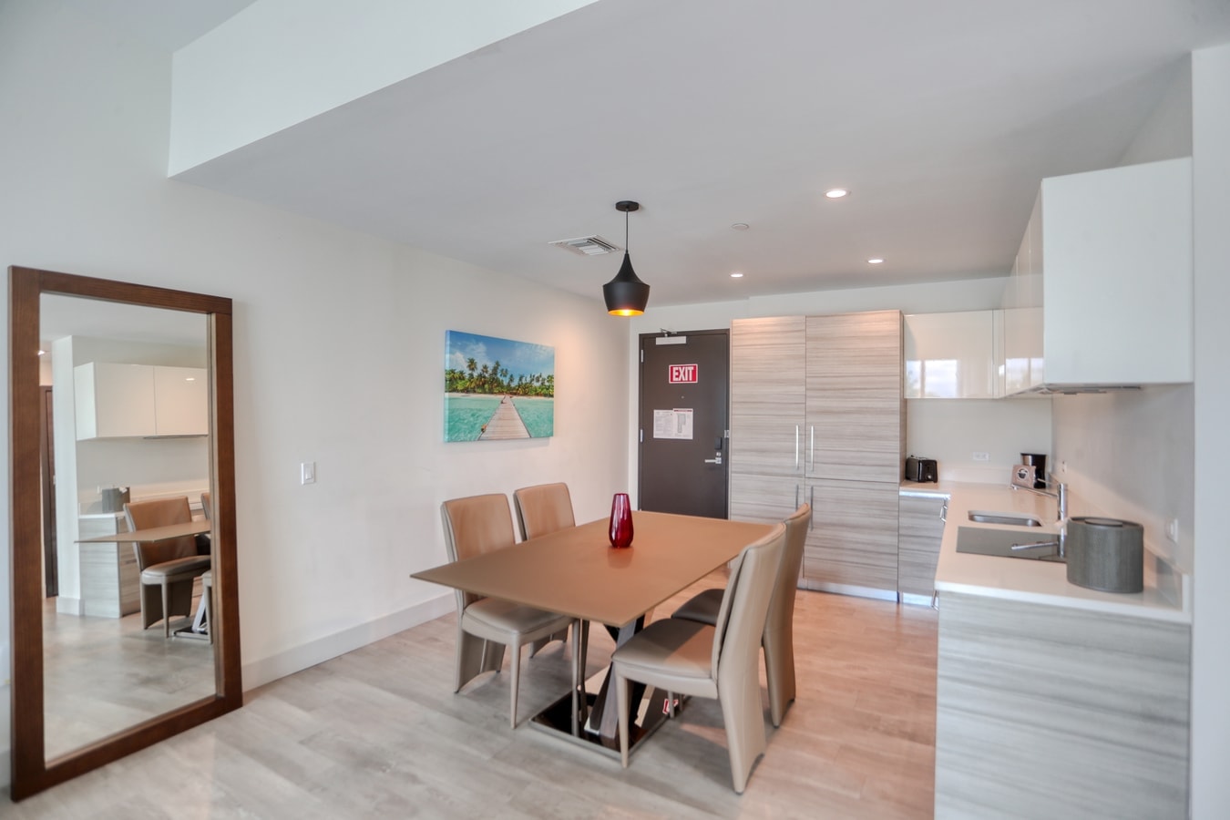 Luxury Corner unit with Wraparound Ocean Balcony Style-CS6 64 Cielo Stays