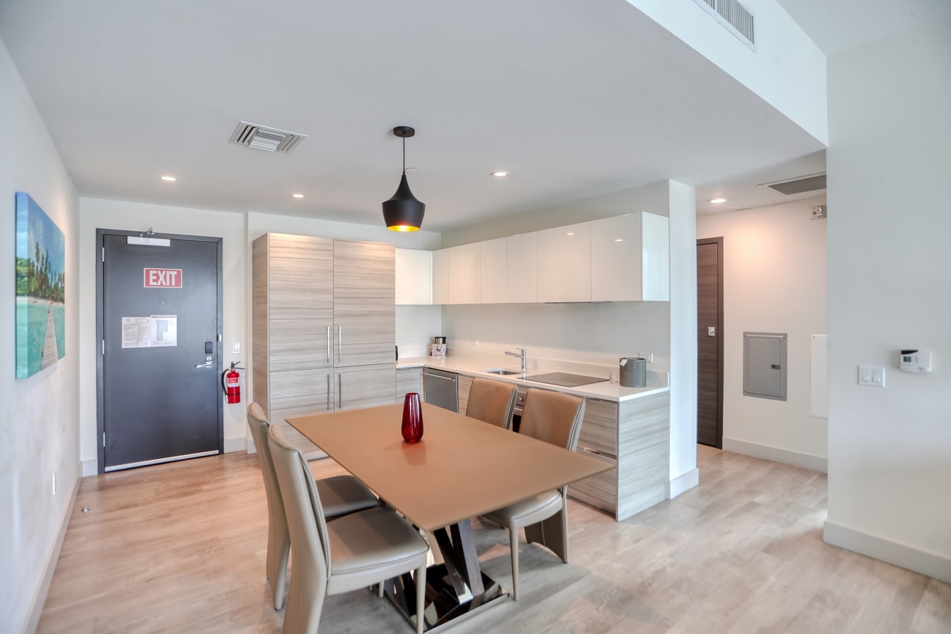Luxury Corner unit with Wraparound Ocean Balcony Style-CS6 62 Cielo Stays