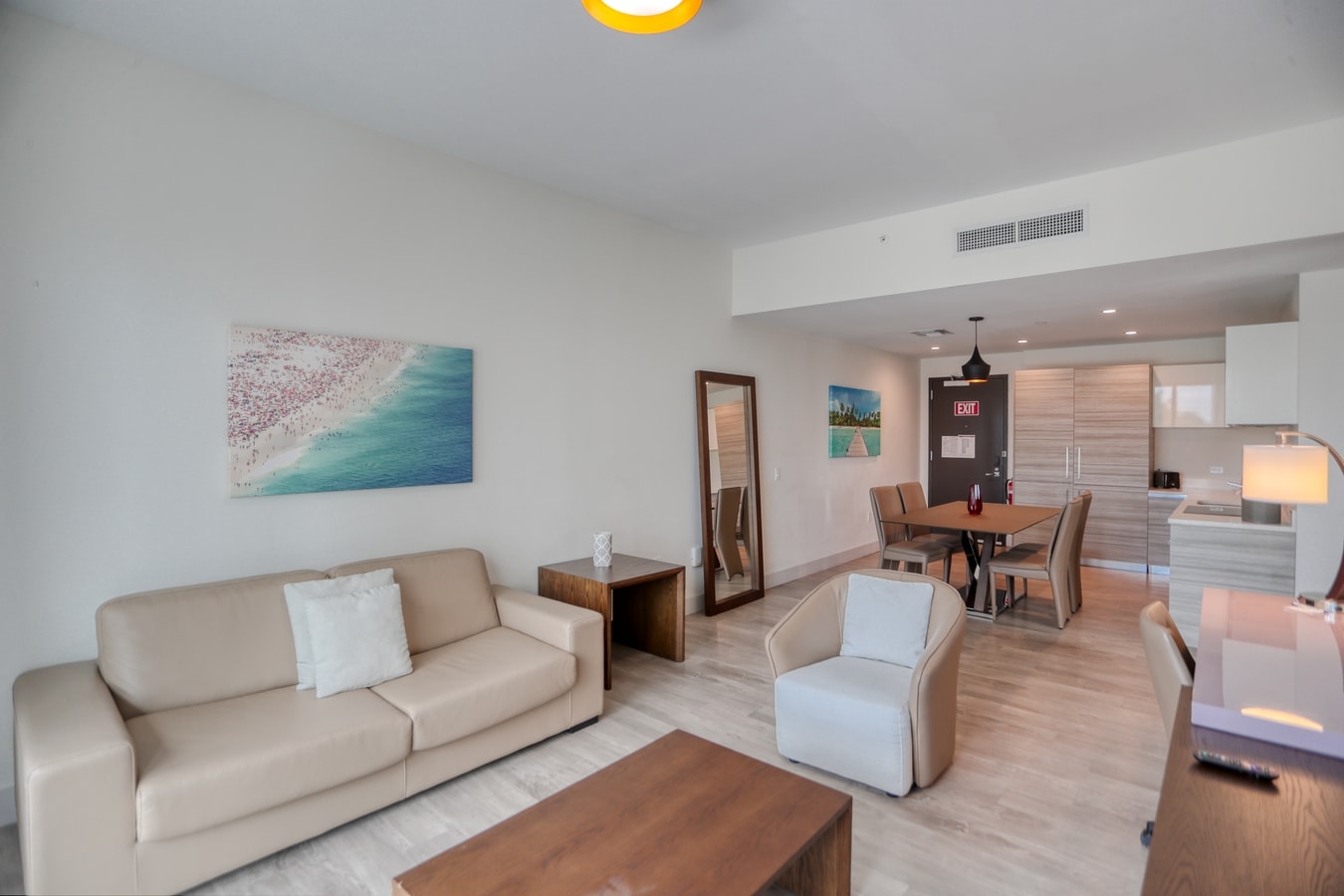 Luxury Corner unit with Wraparound Ocean Balcony Style-CS6 68 Cielo Stays