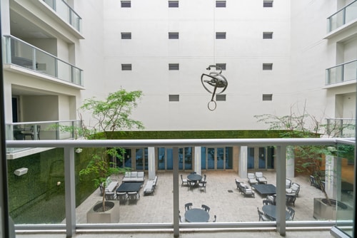 Luxury Studio w/ Tranquil Courtyard View - CS64 5 Tamesys Departamentos