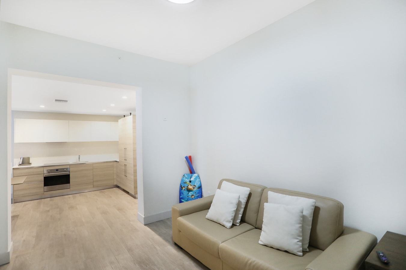 Elegante apartamento con estudio y vista parcial al mar-CS20 12 Cielo Stays