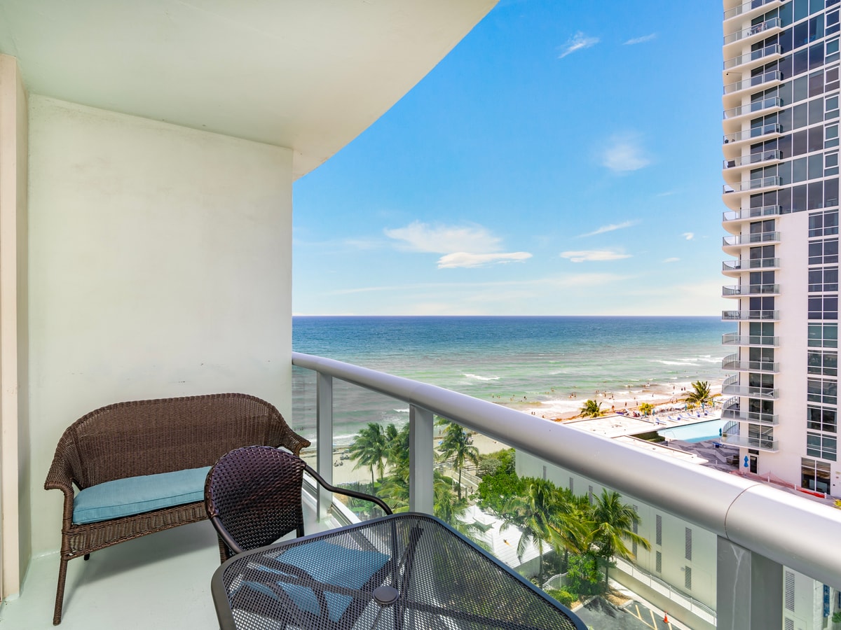 Condo on the tides 4 Cielo Stays
