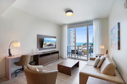 Watch the Sunrise At Your Wraparound Balcony-CS17 17 Manlio Viajes | Agencia de Turismo