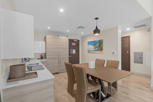 Accessible 1BR Condo w/ Partial Ocean View, CH-CS5 1 Tamesys Departamentos