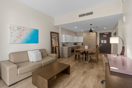 Accessible 1BR Condo w/ Partial Ocean View, CH-CS5 5 Tamesys Departamentos