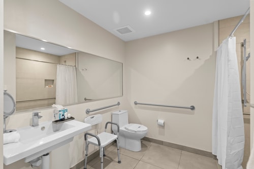 Accessible 1BR Condo w/ Partial Ocean View, CH-CS5 15 Tamesys Departamentos