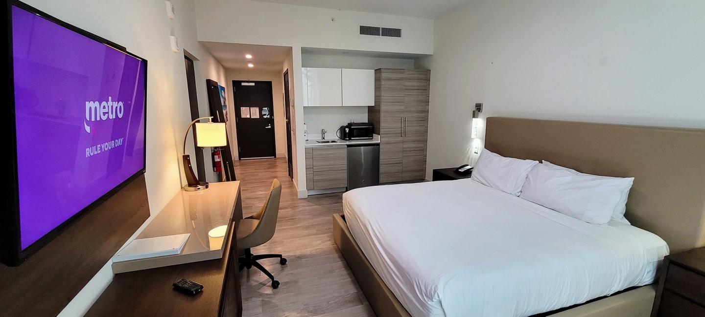Luxury Studio W/ a Quiet Courtyard View-CS34 1 Cielo Stays